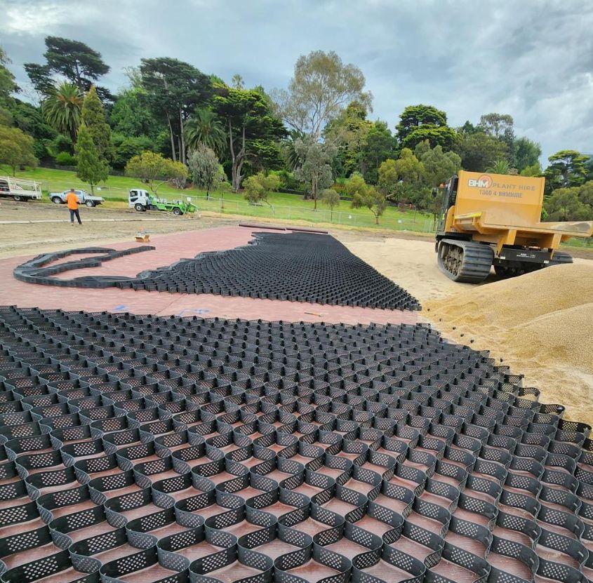geosynthetics-strengthen-new-community-sports-field-western-lawn-case-study-845X831-img2