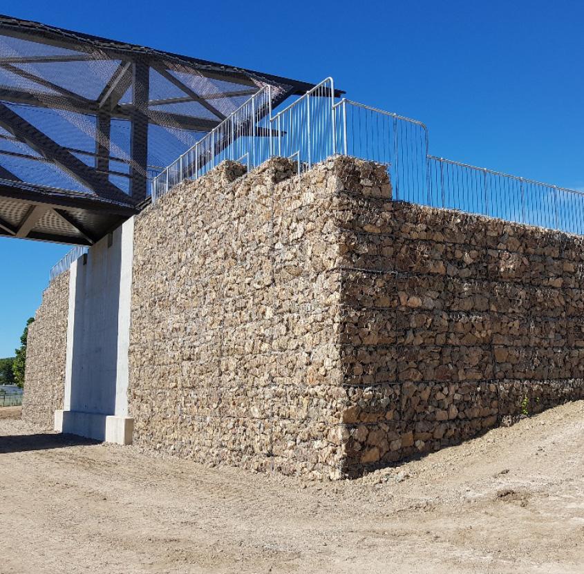 Wire mesh system with rock face connect reid park 845X831_2