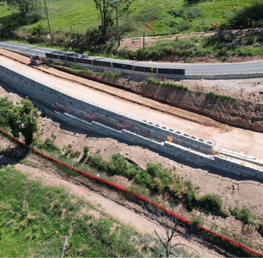 verti-block-retaining-wall-supports-road-widening-in-redbank-case-study-845X831-img3