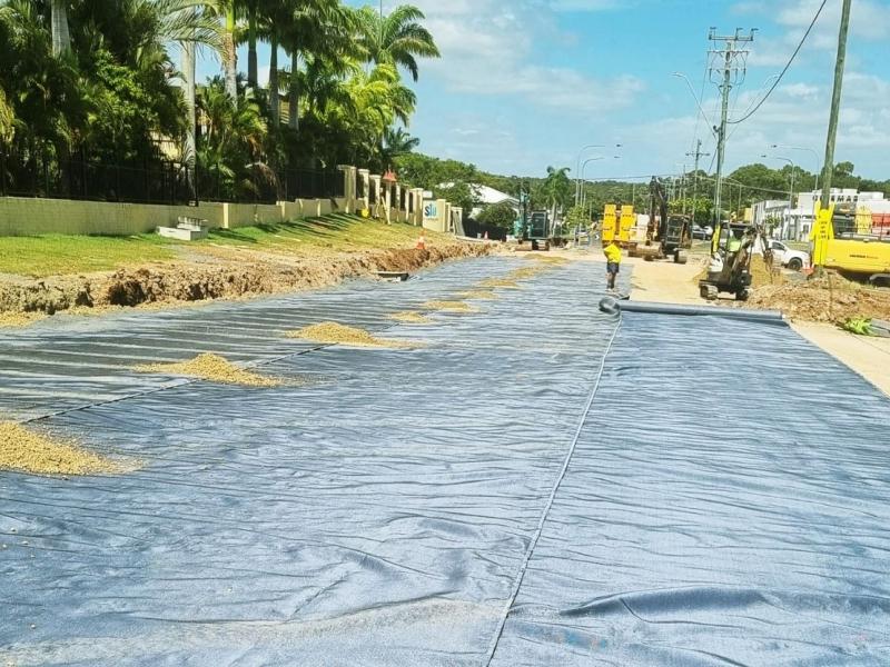 moisture-control-geotextile-reinforces-queen-street-pavement