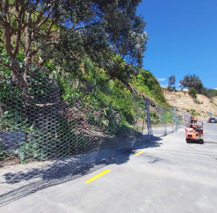 protecting-parnell-bath-access-road-with-maccaferri-rockfall-barriers-case-study-845X831-img1