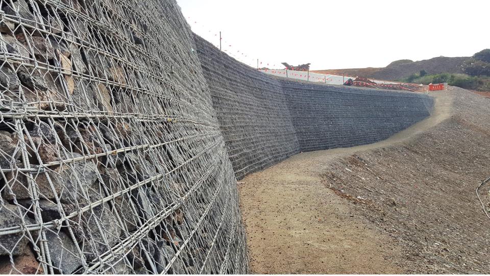 Constructing a reinforced soil structure at Anglesea Landfill-case study-img1